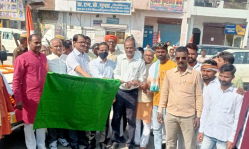 146वी जयंती पर सरदार पटेल की प्रतिमा का दुग्ध स्नान व गंगाजल से किया गया अभिषेक