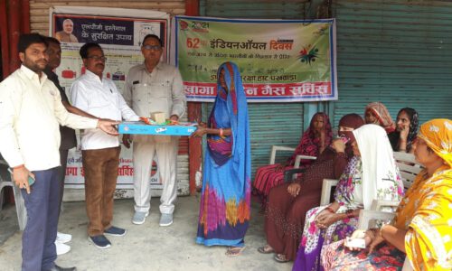 खागा में बांटे गए 51 निशुल्क गैस कनेक्शन