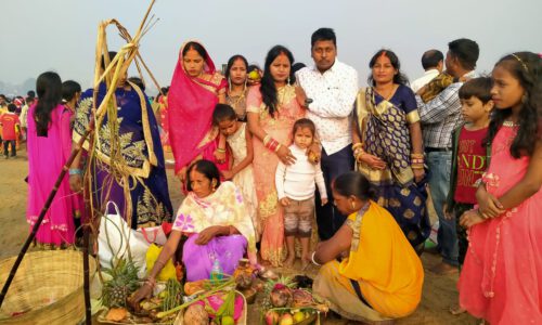 उदीयमान सूर्य को अर्घ्य के साथ आस्था का महापर्व संपन्न