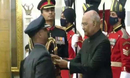 वायु सेना के लिए बड़ा दिन सैपर प्रकाश यादव को कीर्ति चक्र, अभिनंदन को वीर चक्र से किया सम्मानित