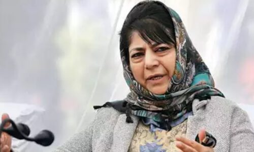 गोडसे के हिंदुस्तान के साथ नहीं रह सकते, हमें गांधी नेहरू का भारत चाहिए– महबूबा मुफ्ती ।