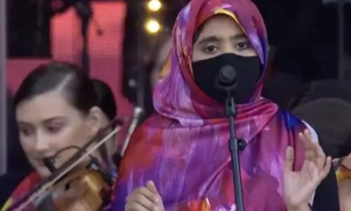 ए आर रहमान की बेटी खातीजा की आवाज के दीवाने हुए लोग, दुबई में दिया जबरदस्त परफॉर्मेंस ।