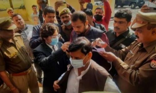 सपा सांसद आजम खां से मिलने सीतापुर जेल पहुंचे शिवपाल यादव, राजनीतिक गलियारों में चर्चाओं का बाजार गर्म