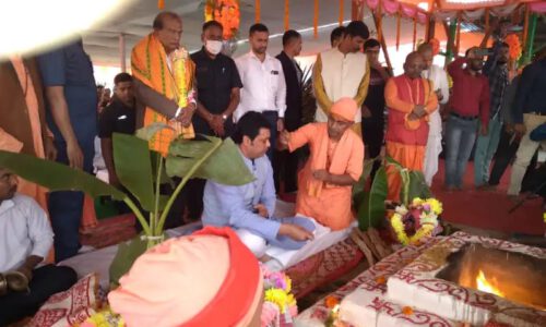 ত্রিপুরা রাজ্যের সাব্রুম জেলার অন্তর্গত দৈত্যেশ্বরী কালীবাড়ি মন্দিরে বিশ্বশান্তি গীতাযজ্ঞ করা হয়
