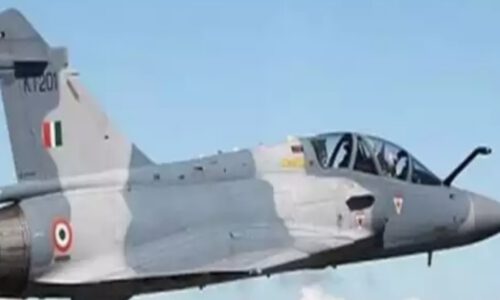 लखनऊ_ चोरों किया कारनामा , रास्ते से फाइटर जेट मिराज का पहिया किया चोरी।