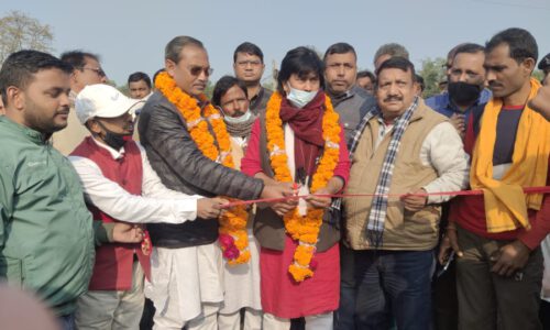 बलरामपुर में 6 करोड़ 52 लाख की लागत से बनने वाले एक सड़क का शिलान्यास