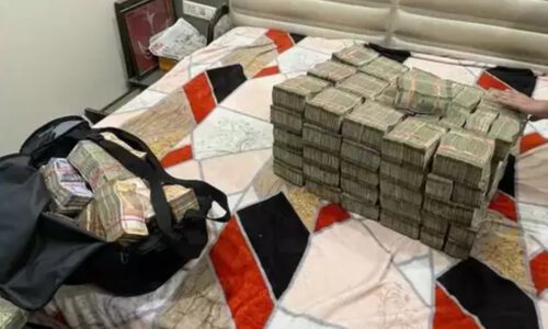 अवैध रेत खनन मामले में पंजाब के सीएम के रिश्तेदार हनी के ठिकानों में छापा, करीब आठ करोड़ नगद बरामद ।