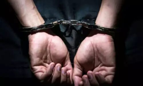 फर्जी सोशल मीडिया अकाउंट बनाकर महिलाओं का आपत्तिजनक तस्वीरें करता था शेयर गिरफ्तार