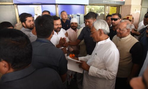 बिहार के मुख्यमंत्री नीतीश कुमार पूर्व के मुख्यमंत्रियों के जैसा बस परिवार के विकास के लिए नहीं बिहार के विकास के लिए जाने जाएंगे- डॉ. चन्दन कुमार यादव