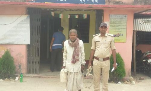 5 लीटर देशी शराब के साथ गिरफ्तार