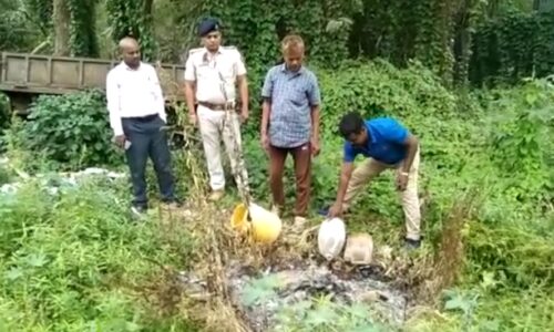 बलिया बेलोन में 31 लीटर शराब किया गया नष्ट