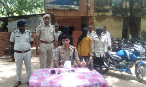 मोटरसाइकिल चोर गिरोह के 3 अपराधी पकड़ाए, बाइक मोबाइल  पुलिस ने किया जप्त