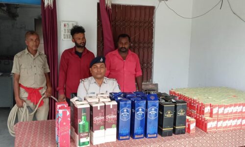 बलिया बेलौन पुलिस ने गुप्त सूचना पर छापेमारी कर 124 लीटर विदेशी शराब के साथ दो अभियुक्त को किया गिरफ्तार ।