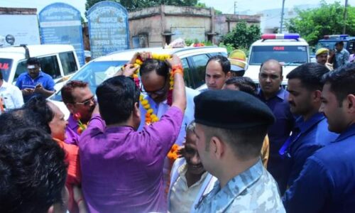 उत्तर प्रदेश उप मुख्यमंत्री बृजेश पाठक क्षेत्र भ्रमण के दौरान आए उन्नाव जन्माष्टमी कार्यक्रम में हुए शामिल ।