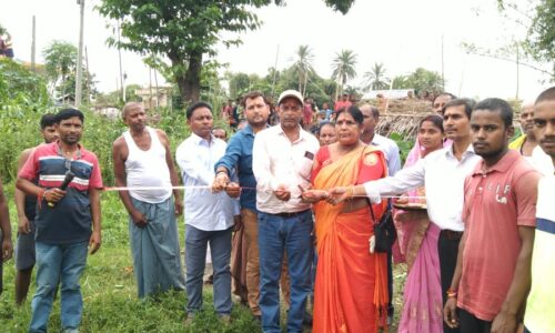 जन्माष्टमी के अवसर पर मटका फोड़ कार्यक्रम का हुआ आयोजन