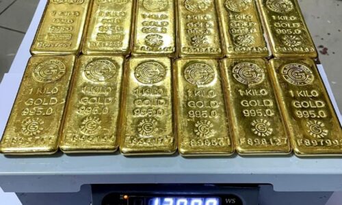 मुंबई एयरपोर्ट पर पकडा 5.38 करोड़ का सोना, विशेष बेल्ट में छिपाकर लाया, 6 लोग हिरासत में