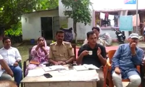 दुर्गा पूजा को लेकर रोशना ओपी प्रांगण में शांति समिति की बैठक  की गई आयोजित