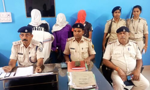 आबादपुर थाना अंतर्गत महिला हत्याकांड मामले में तीन आरोपी अभियुक्त गिरफ्तार  ।