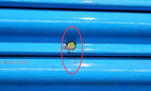 बंद दवाई दुकान में अज्ञात अपराधियों ने चलाया गोली पुलिस छानबीन में जुटी।