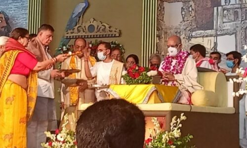 भागवत कथा का हुआ आयोजन श्रद्धालुओं अमृत कथा का लिया ज्ञान ।