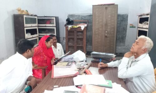 प्रमुख व उप प्रमुख ने उत्क्रमित मध्य विद्यालय रामचंद्रपुर का किया औचक निरीक्षण