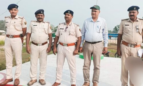 प्राणपुर थाना परिसर में थाना अध्यक्ष की अध्यक्षता में सम्मान समारोह हुआ आयोजित