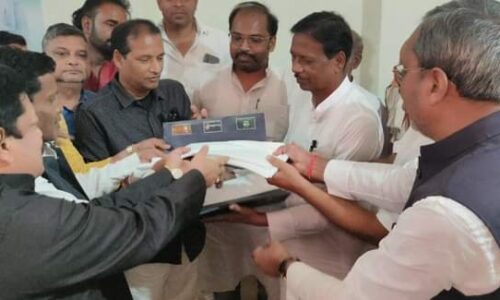 कटिहार सांसद ने ट्राईबल आयोग के नवनियुक्त चेयरमैन को किया सम्मानित ।