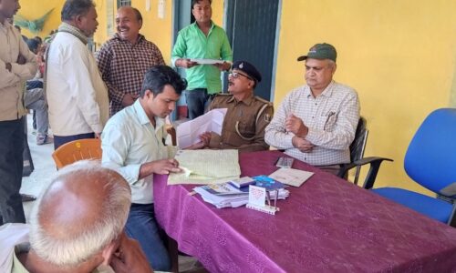 जनता दरबार में तीन भूमि विवाद मामलों का हुआ निष्पादन ।