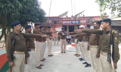 संविधान दिवस पर हसनगंज थाने पर हुआ शपथ कार्यक्रम का आयोजन ।
