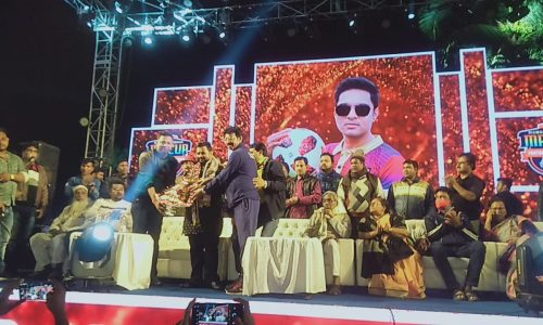 ২নম্বর ব্লক তৃণমূল কংগ্রেস ও যুব নেতা শামীম আহমেদ এর ব্যবস্থাপনায় সংস্কৃতি অনুষ্ঠানের মধ্য সরিষা হাই স্কুল মাঠে MP কাপের শুভ উদ্বোধন হয় উপস্থিত বিশিষ্ট সঙ্গীত শিল্পী কেশব দে