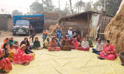 ग्रामीणों के साथ सुना प्रखंड प्रमुख नीलू देवी ने प्रधानमंत्री मोदी की मन की बात