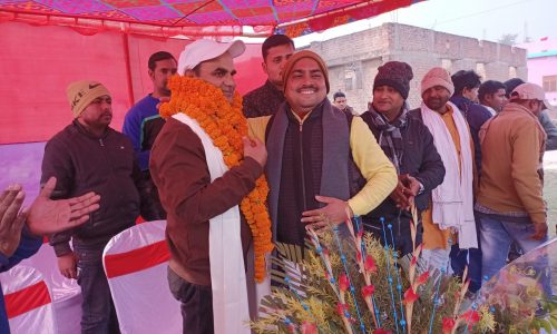 मनिहारी में मुख्य पार्षद, उपमुख्य पार्षद एवं पार्षद के सम्मान में किया गया नागरिक अभिनंदन समारोह।