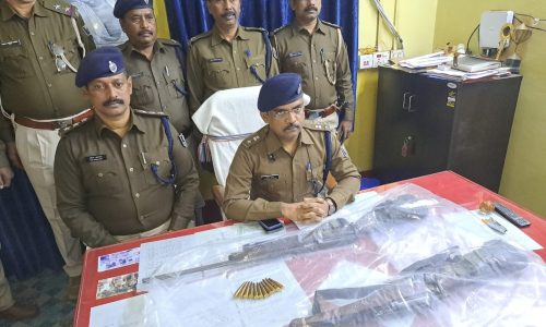 दियारा गैंगवार में प्रयुक्त दो राइफल 11 जिंदा कारतूस को कटिहार पुलिस ने किया बरामद ।
