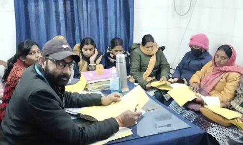 स्वास्थ्य कर्मियों की समीक्षात्मक बैठक में लिया गया कई निर्णय