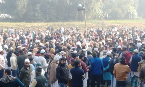 मनिहारी के फतेहनगर की मुखिया ने बुधवार को ली आखरी सांस, जनाजा में शामिल हुए हजारों लोग ।