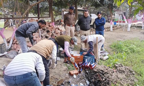 122 लीटर 67 मिलीलीटर विदेशी शराब का विनिष्टीकरण किया गया।