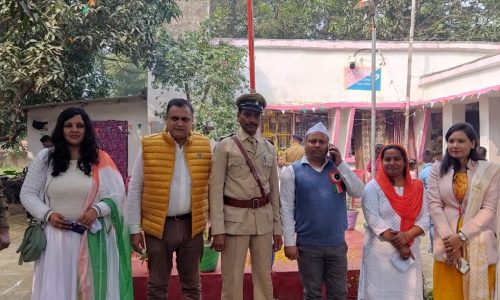 प्राणपुर में गणतंत्र दिवस पर विभिन्न स्थानों में किया गया झंडा तोलन।