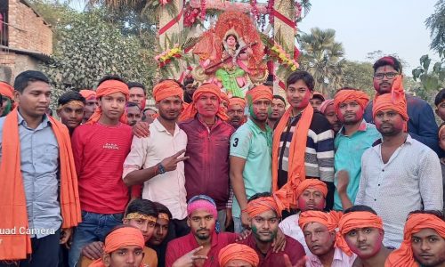 नम आंखों से दी गई मां सरस्वती को विदाई।