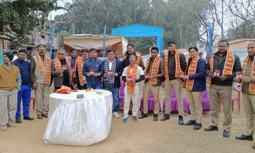 यूपी में क्रिकेटरों ने पहनी नशामुक्ति प्रचार जर्सी ।