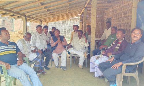 पूर्णिया में महागठबंधन की होने वाली महारैली को सफल बनाने के लिए राजद ने डोर टू डोर चलाया जनसंपर्क अभियान