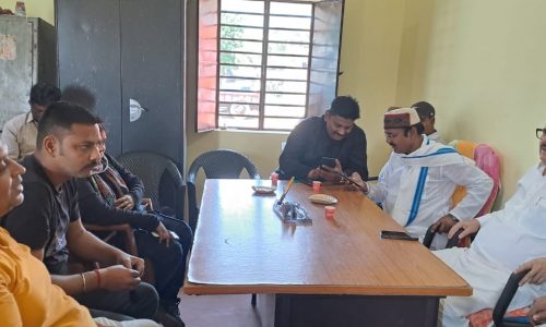 पूर्व सांसद ने कदवा विधानसभा के आधा दर्जन गांवों का किया दौरा ।
