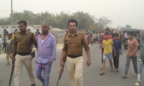 लोडर और टैंपू में जबरदस्त टक्कर पांच घायल दो की हालत गंभीर ।