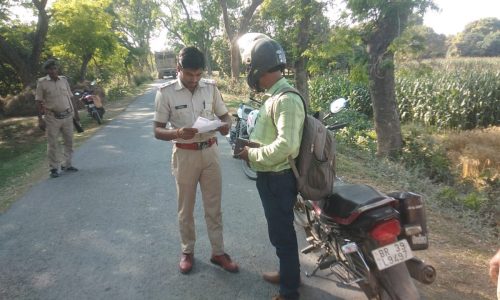 मुख्यालय के निर्देश पर चलाया वाहन चेकिंग अभियान ।