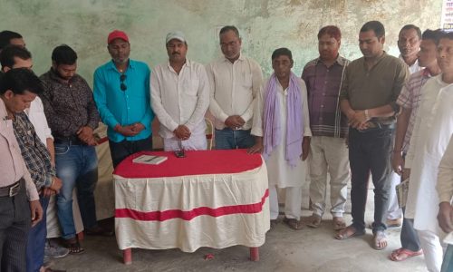 शोकसभा में कांग्रेस नेताओं ने मौन रखकर दिवंगत राजद नेता को दी श्रद्धांजलि ।