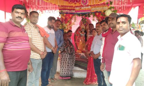 सुख, शांति, समृद्धि व खुशहाली के लिए की गई अखंड हरि कीर्तन का आयोजन ।