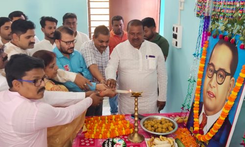 नपं कार्यालय में बाबा साहेब भीमराव अंबेडकर जयंती के धूमधाम से मनाया ।