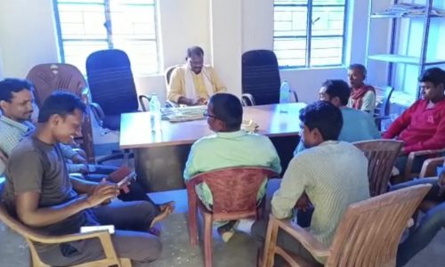 नियमित कचरा उठाव को लेकर स्वछाग्रहियों की हुई बैठक ।