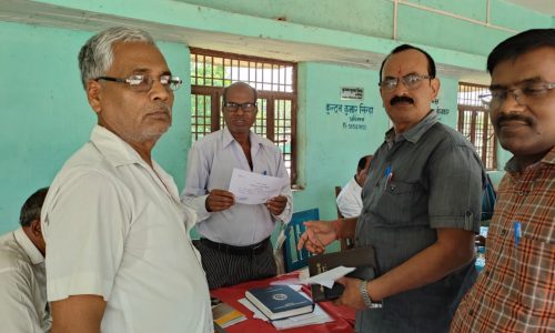 अधिवक्ता संघ चुनाव में सात प्रत्याशियों ने किया नामांकन ।
