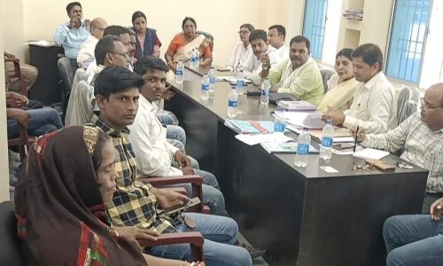 बाढ़  पूर्व तैयारी को लेकर बाढ़ अनुश्रवण समिति की हुई बैठक ।