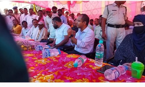 जिलाधिकारी ने जीविका भवन का विधिवत फीता काटकर किया उद्घाटन।